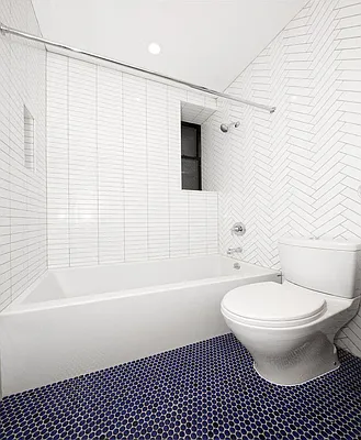 Rented by Avenues Real Estate | media 8