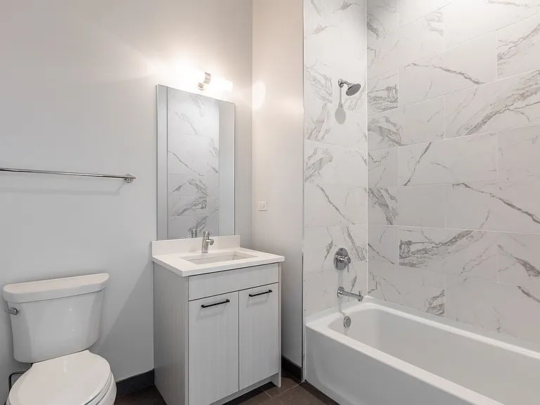 2246 W Lawrence Ave #402 — Photo 13