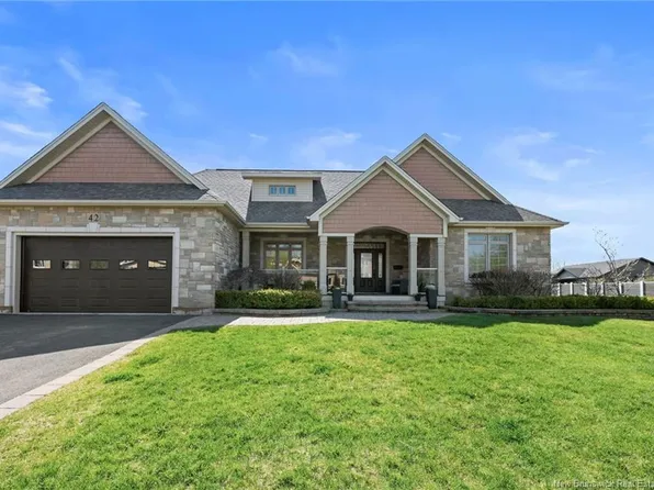 42 Blackstone Dr, Moncton, NB E1G 0P2