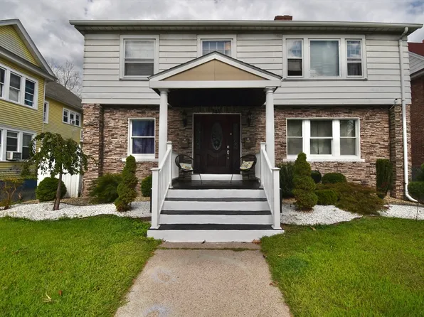 85 Knollwood St, Springfield, MA 01104