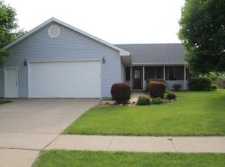 35 Marmot Ct, North Liberty, IA 52317