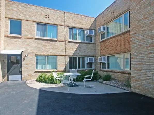 Leyden Street Apartments