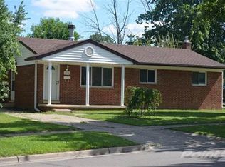 170 Nichols Dr, Saline, MI 48176