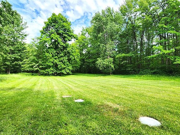 5th image of 17866 Leggett Rd