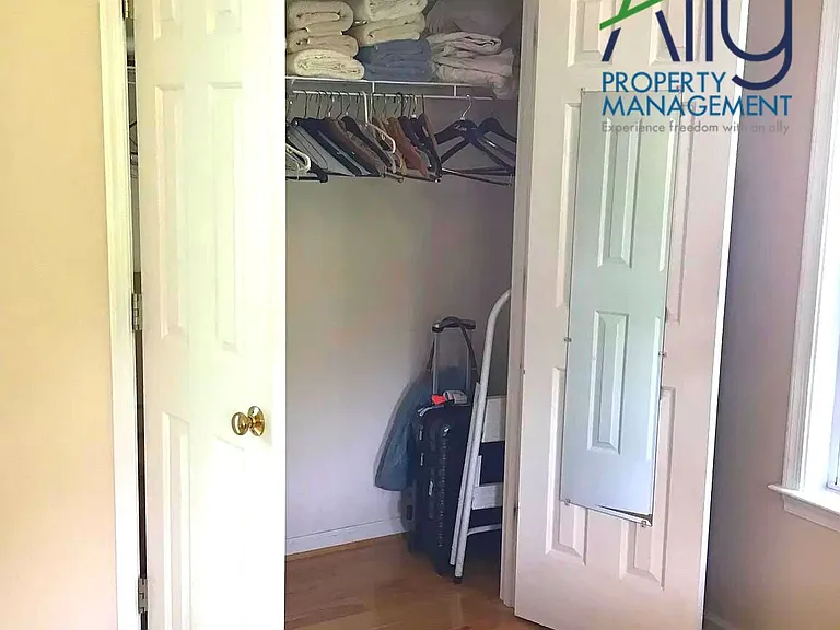 1236 Raintree Dr — Photo 29