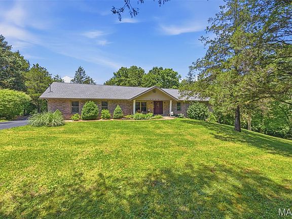 3rd image of 3939 Burgio Ln