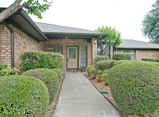 2603 Timberleaf Cir, Carrollton, TX 75006