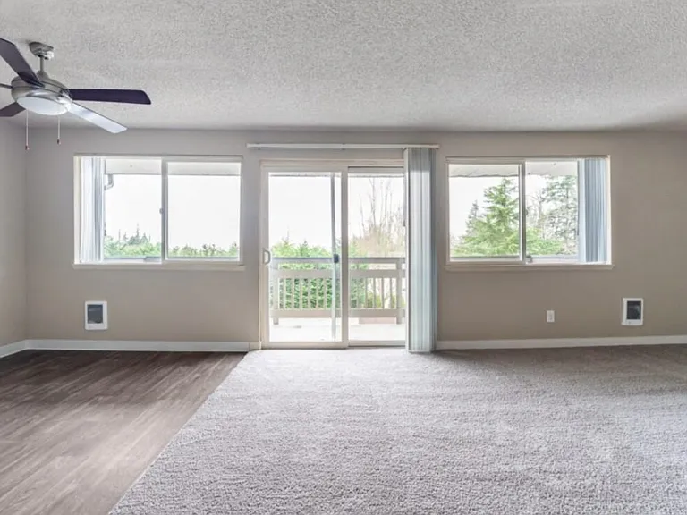 COURTYARD APTS-MUKILTEO — Photo 28