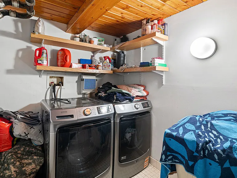 1027 Arch St #207 — Photo 16