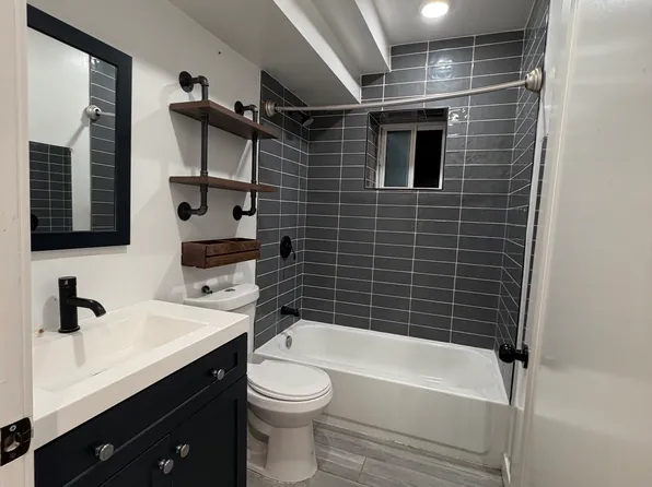 14243 Victory Blvd, Van Nuys, CA