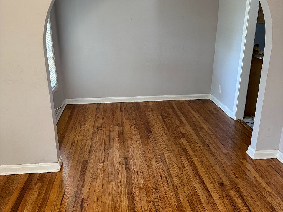 1st image of 2216 Sunnydell Ave