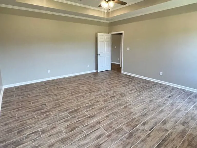 320 Liberty Loop — Photo 1