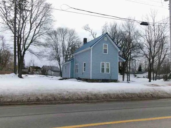 801 Mackinaw Ave, Cheboygan, MI 49721