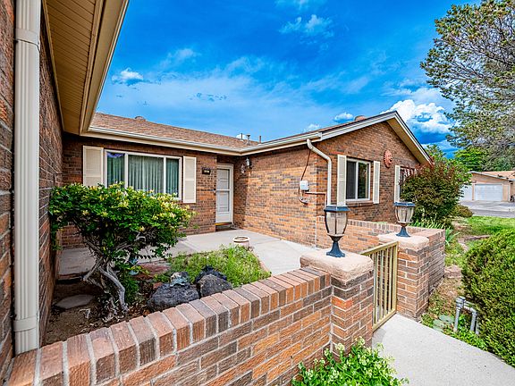 4th image of 6507 Mendius Ave NE
