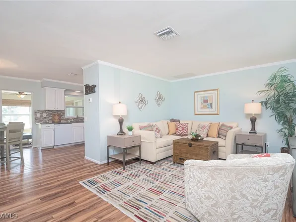 5807 Cubles Dr, Bokeelia, FL 33922