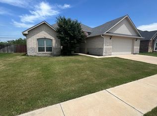 7009 McLeod Dr, Abilene, TX 79602