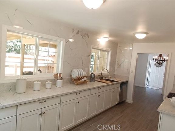 4th image of 33229 Gillette St