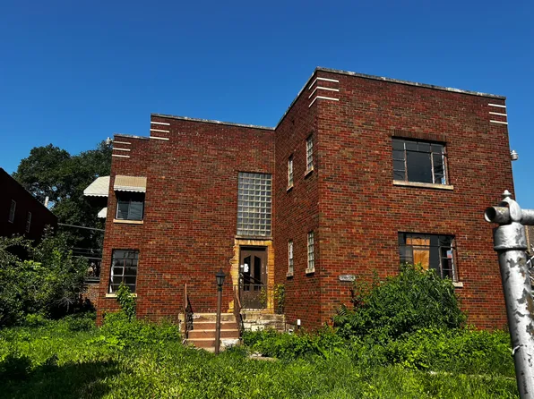 11572 S Front Ave, Chicago, IL 60628