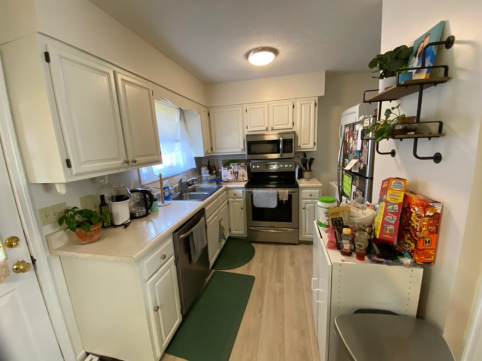 2 bed, 1026 sqft, $1,450 — Photo 2