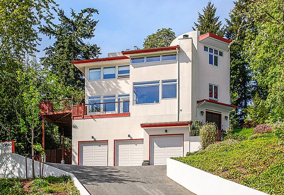 1st image of 19560 44th Ave NE
