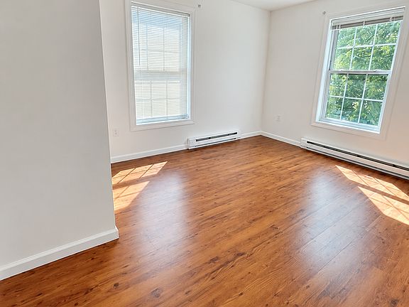 5th image of 11 Summer St #3A
