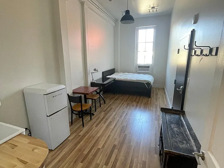 119 W Main St #H — Photo 5