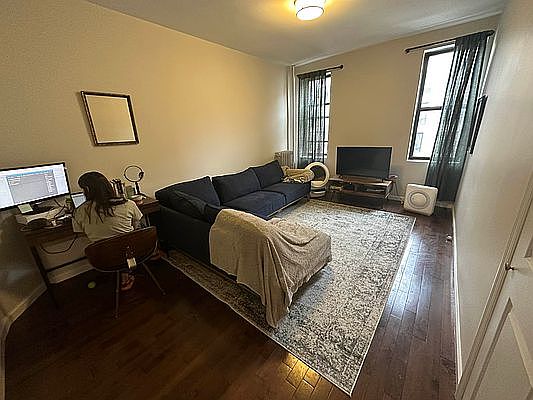 2nd image of 377 Montgomery St APT E17