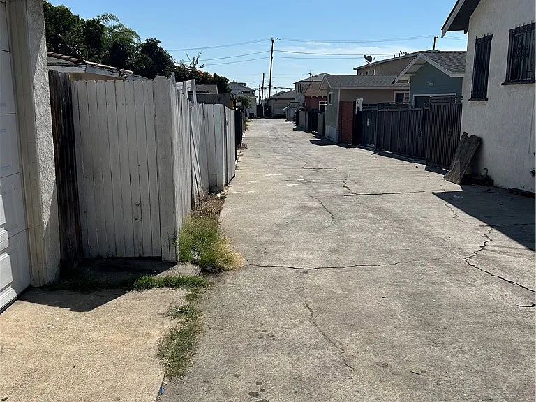 669 W Ofarrell St — Photo 33