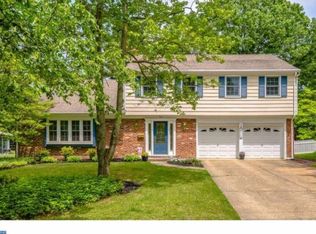 118 Fenwick Rd, Cherry Hill, NJ 08034