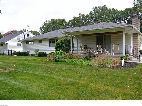4th image of 222 Vassar Ave