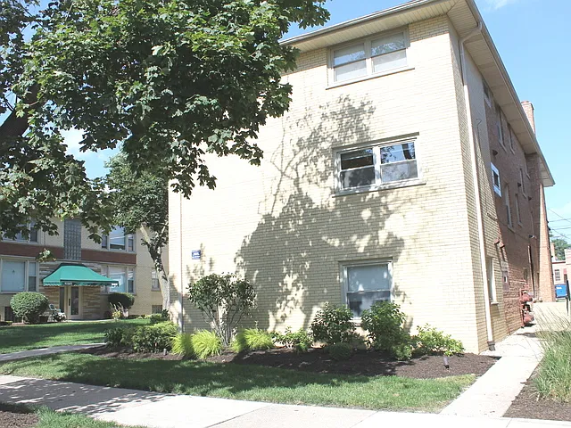 10519 S Artesian Ave #GE — Photo 1