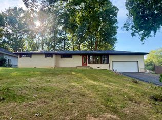 225 Nickell Heights Rd, Paducah, KY 42003