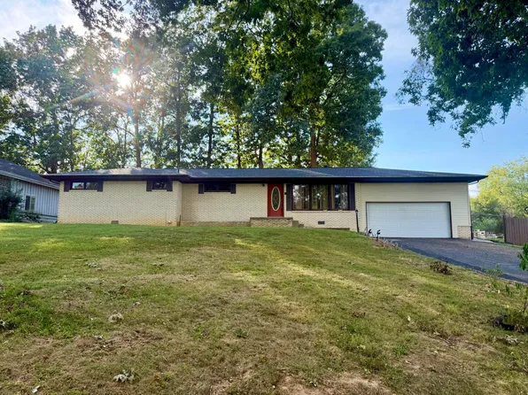 225 Nickell Heights Rd, Paducah, KY 42003