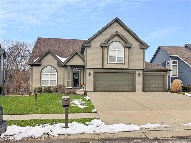 1st image of 1404 Honeysuckle Dr