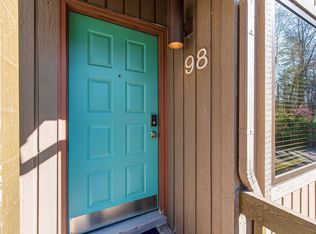 98 Lookout Ridge Dr, Columbus, IN 47201