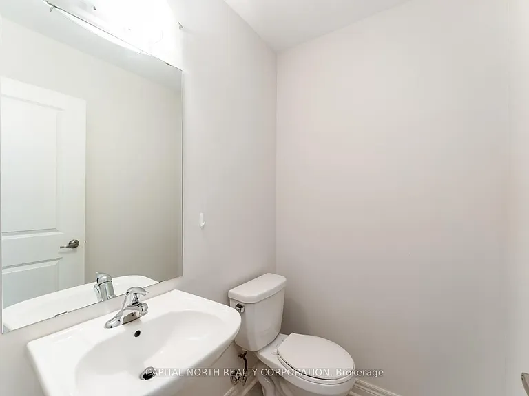 84 Fortis Cres — Photo 16