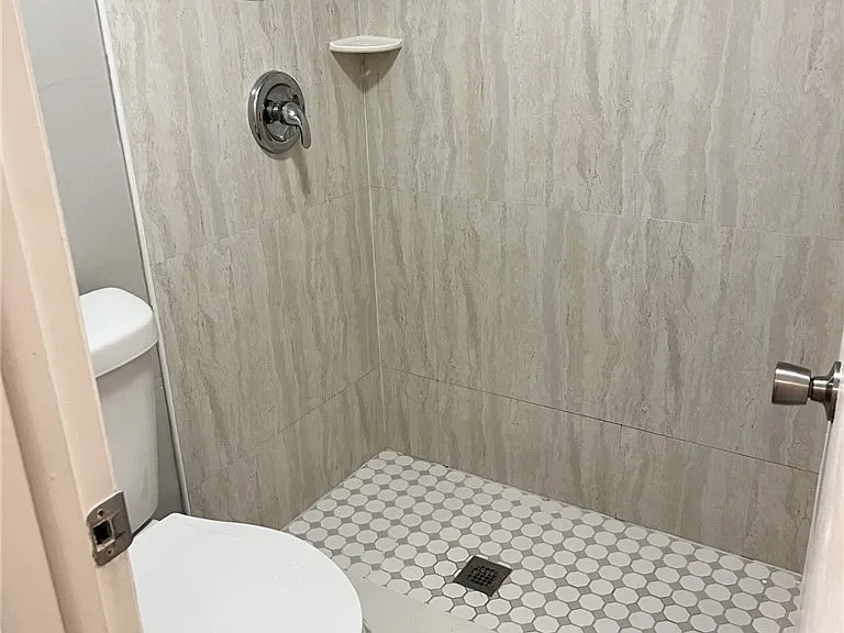3705 Country Club Blvd #1 — Photo 8