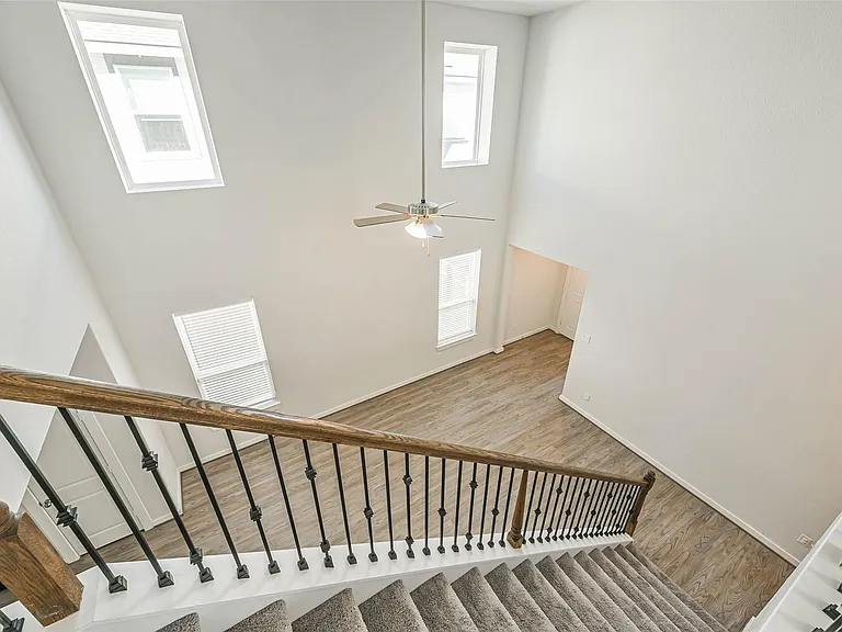 16911 Lagos Ln — Photo 24