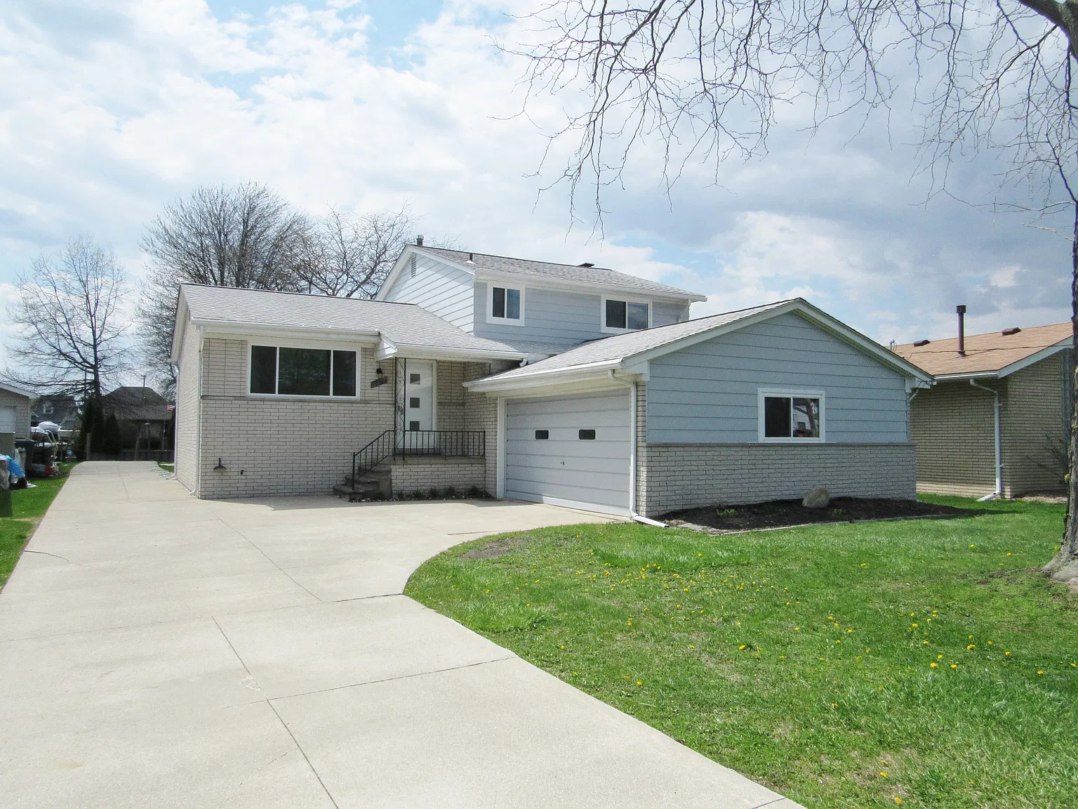 38909 Lakeshore Dr photo 1