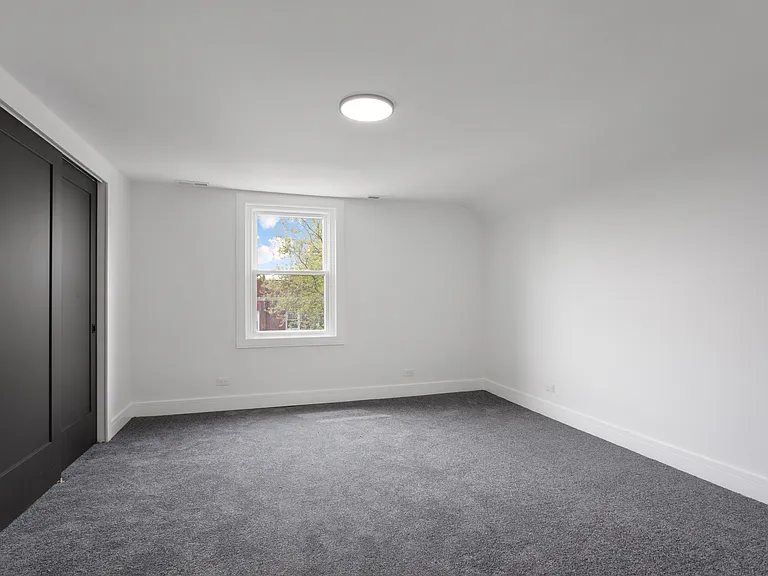 2456 W Huron St — Photo 28