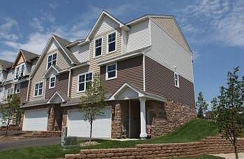1st image of 572 Stonewood Way