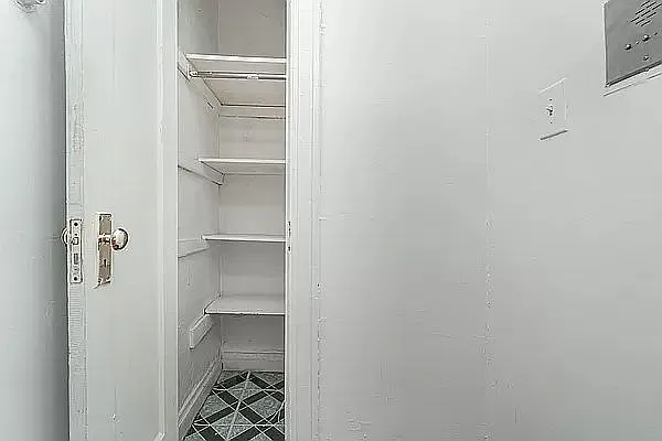 Rented by Modern Spaces | media 14