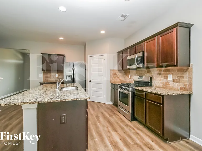 2057 Massey Ln — Photo 6