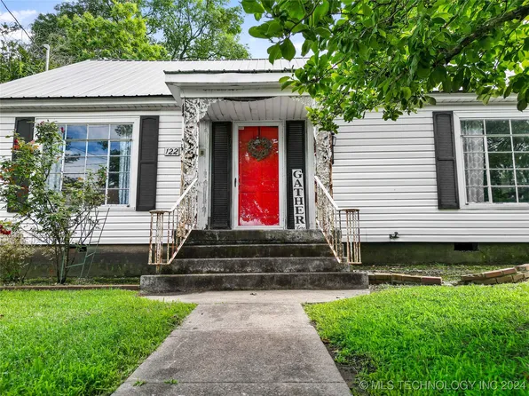 170 E 2nd St, Atoka, OK 74525