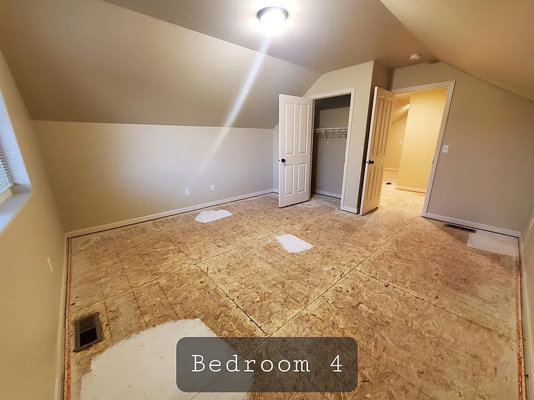 2403 N Water St — Photo 11