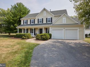 19511 Halmos Rd, Poolesville, MD 20837