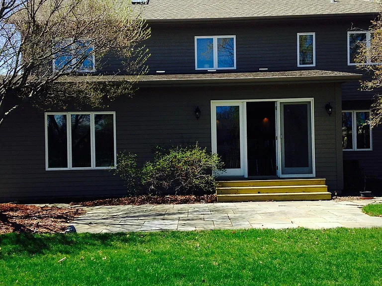 2704 Cherry Hills Dr — Photo 2