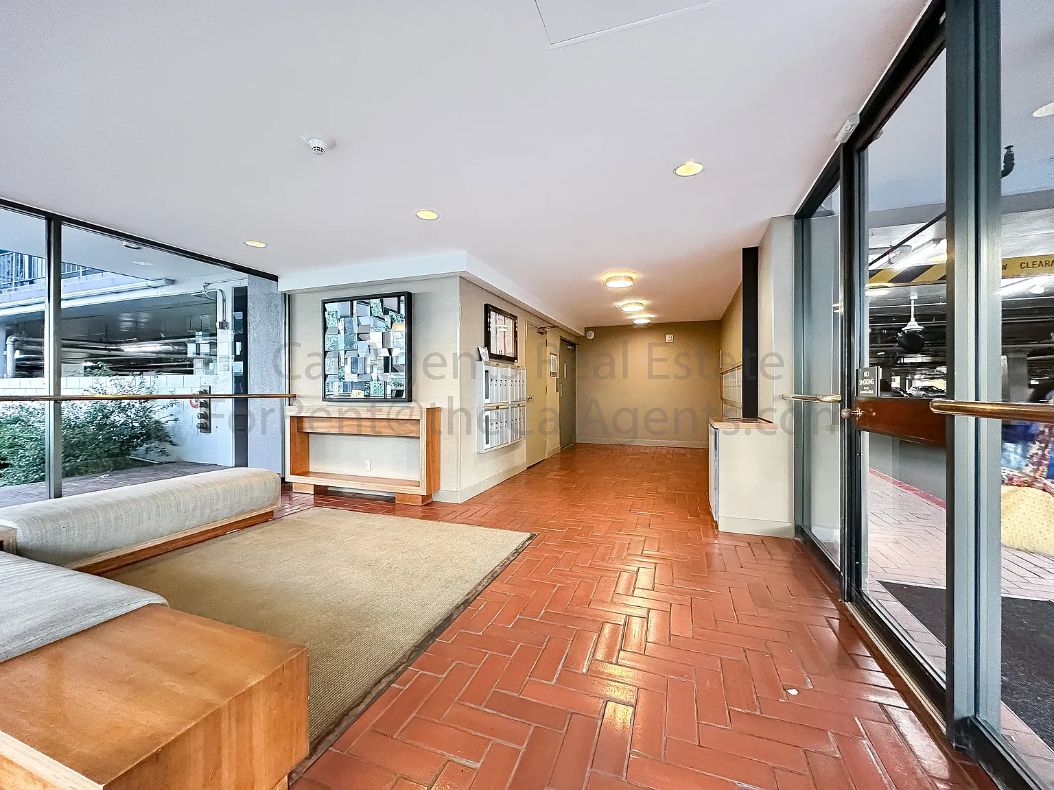 1 bed, 816 sqft, $2,670 — Photo 3