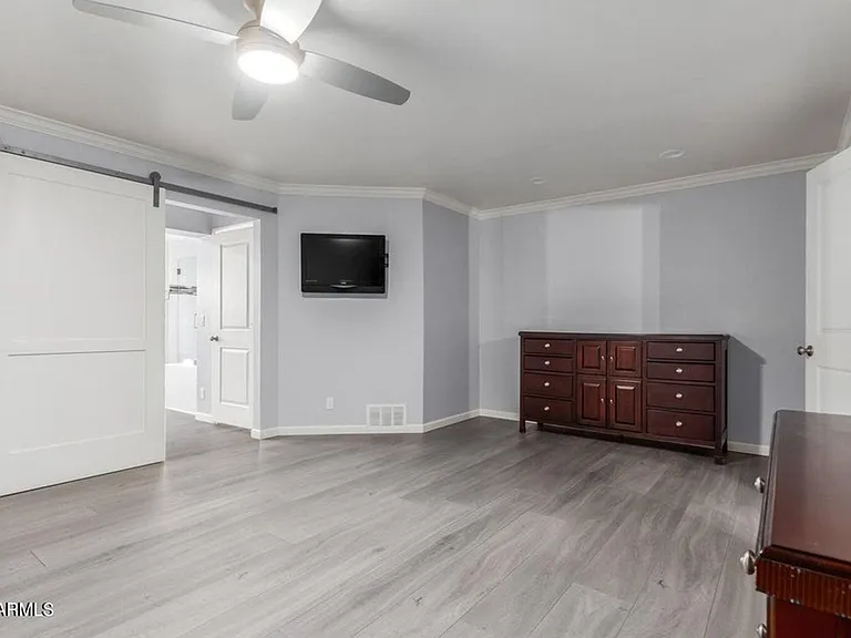481 W Half Moon Way — Photo 13