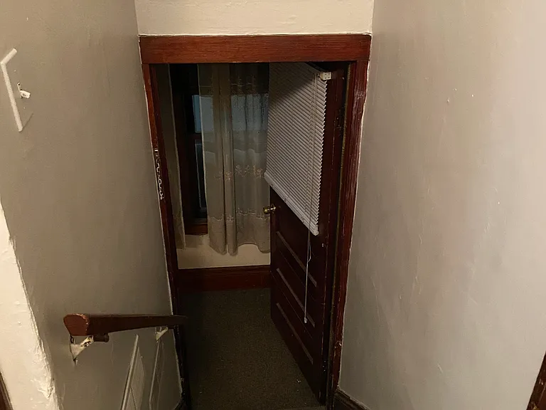3 Thomas Ave — Photo 1